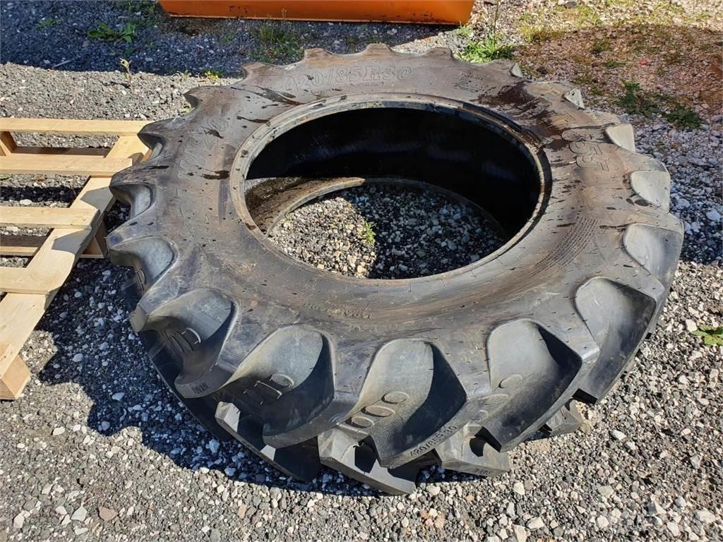 BKT 420/85R30 Dekk, hjul og felger