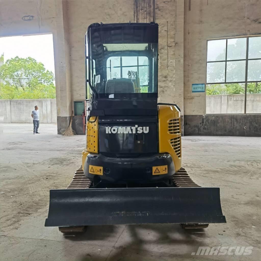 Komatsu PC30 Beltegraver