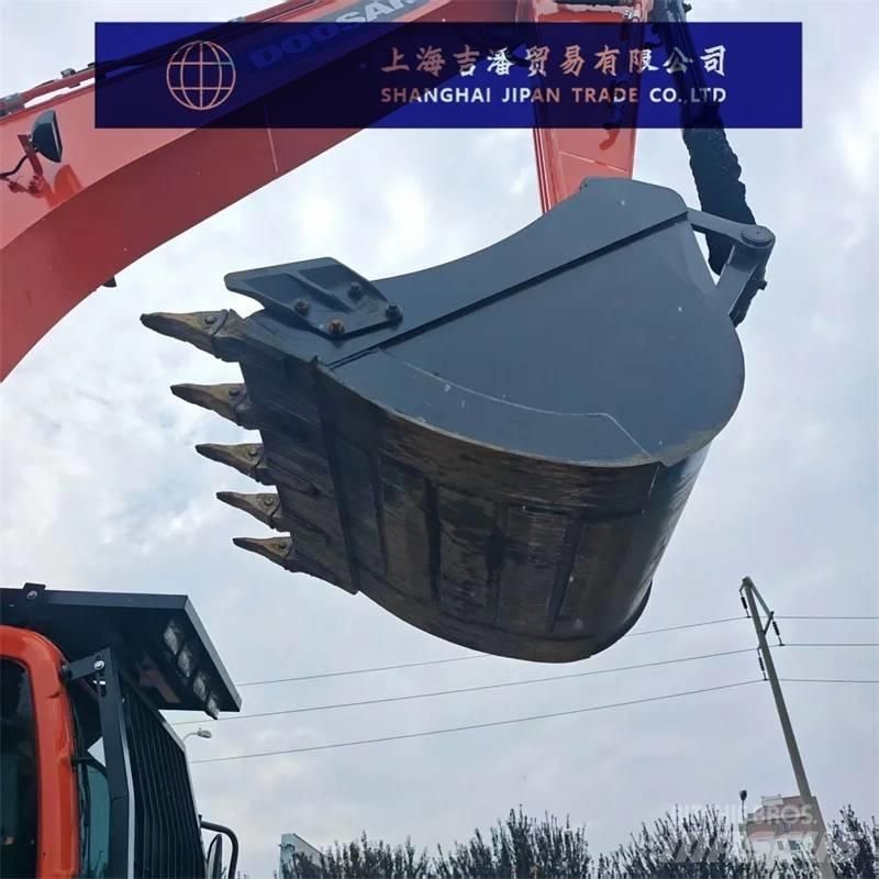 Doosan DX 225 Beltegraver