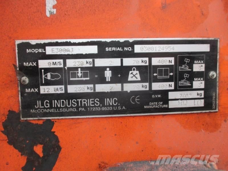 JLG E 300 AJ Leddede bomlifter