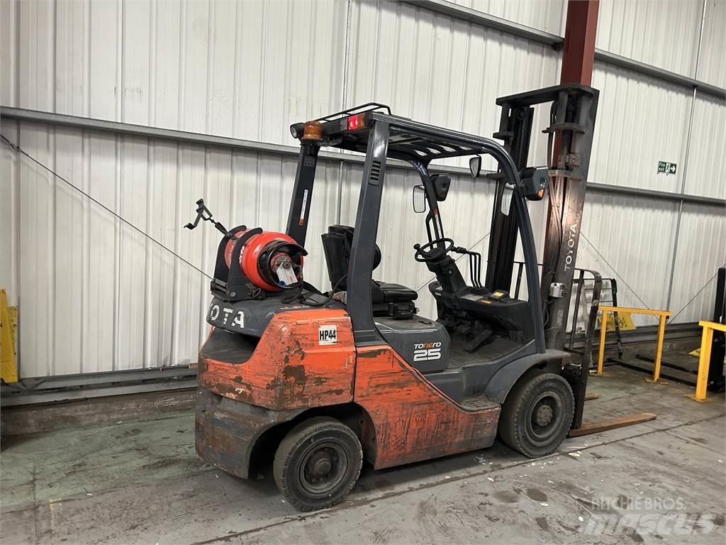 Toyota 02-8FGF25 Propan trucker