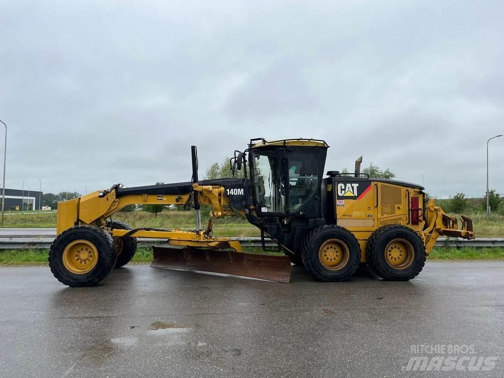 CAT 140M Veihøvler