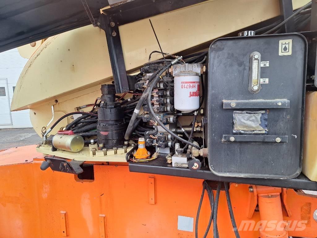 JLG 660 SJ 4x4x4 Leddede bomlifter