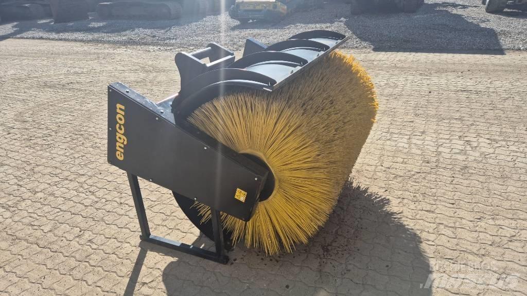 Engcon sweeper Feiemaskiner