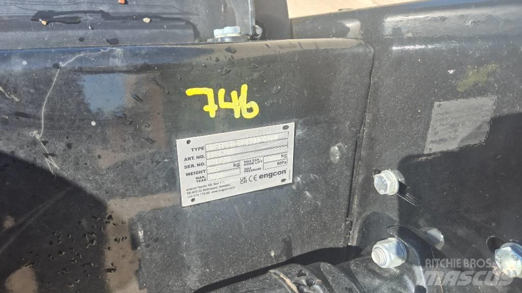 Engcon sweeper Feiemaskiner
