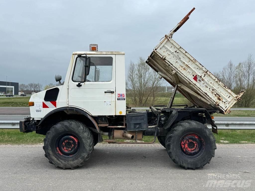 Mercedes-Benz 424 Tippbil
