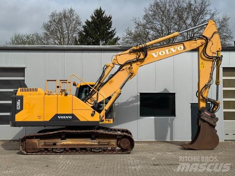 Volvo EC 250 ENL Beltegraver