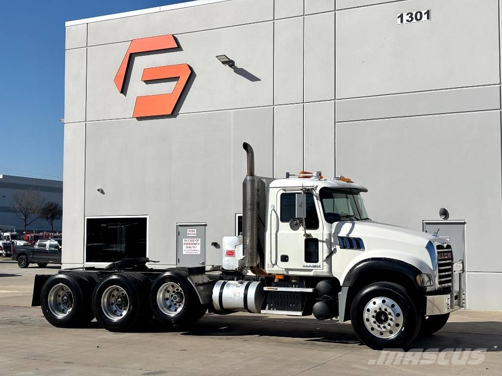 Mack GU713 Trekkvogner