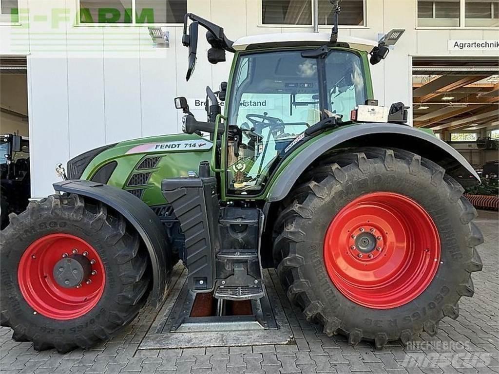 Fendt 714 vario s4 Traktorer