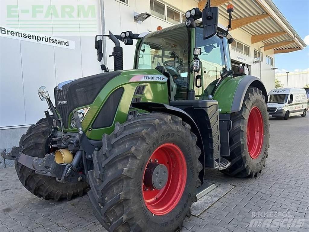 Fendt 714 vario s4 Traktorer