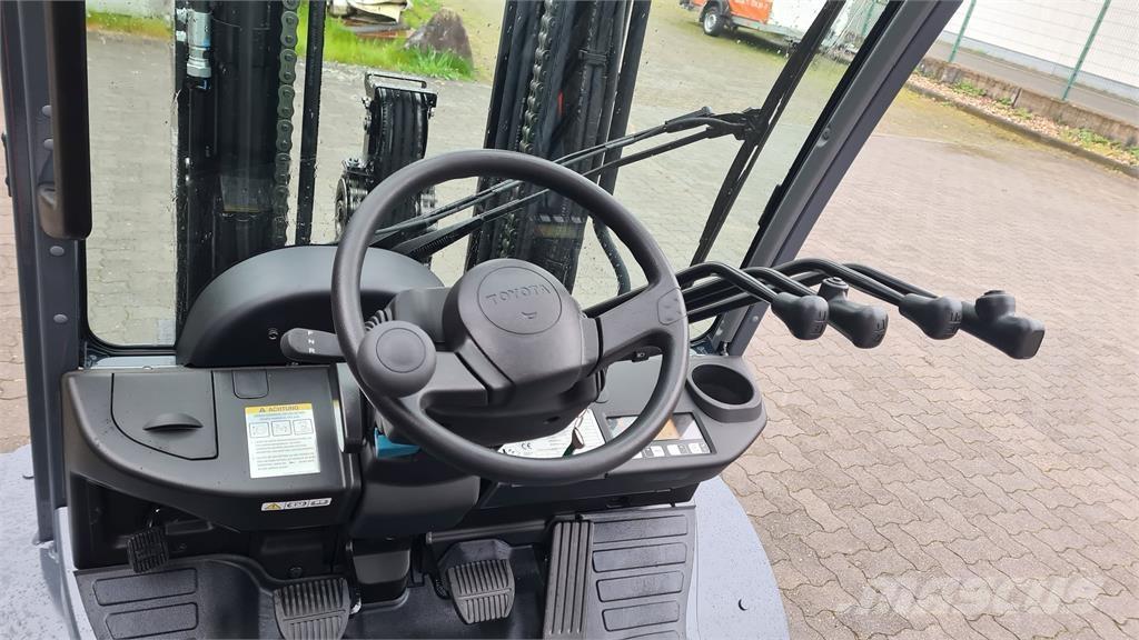 Toyota 02-8FGJF35 Propan trucker