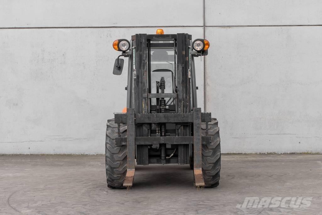 Ausa C 250 H X4 Diesel Trucker