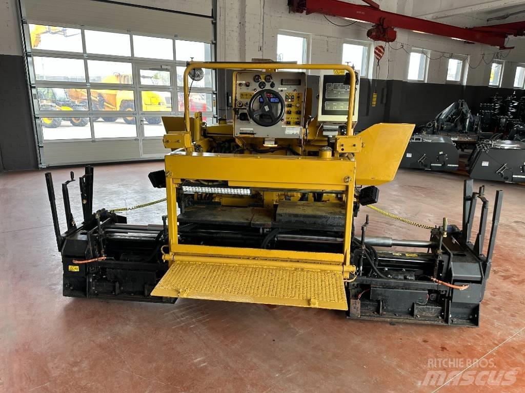 CAT AP 255 E Asfaltutleggere