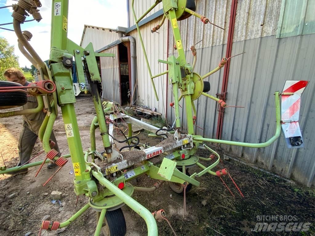CLAAS VOLTO670 Raker og høyvendere
