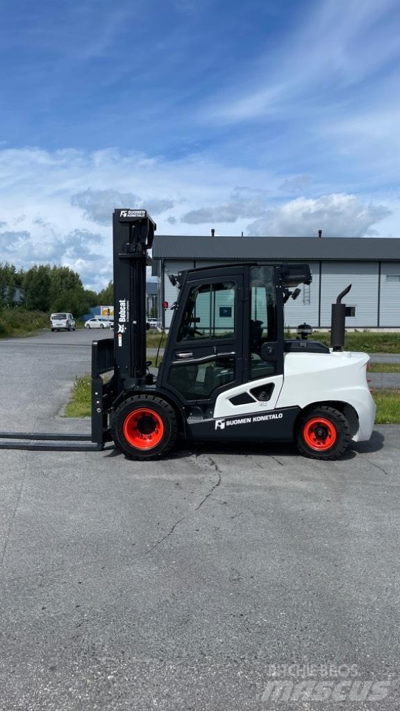Bobcat D55C-9 Diesel Diesel Trucker