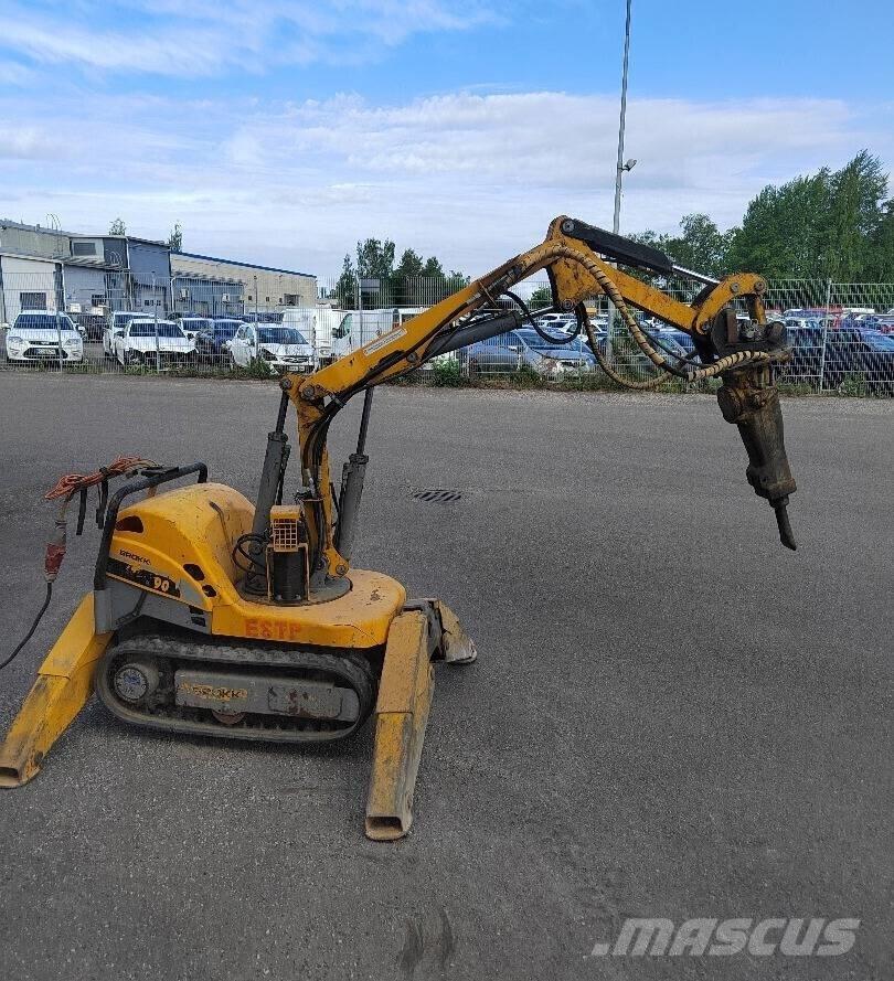 Brokk 90 Gravemaskiner for riving