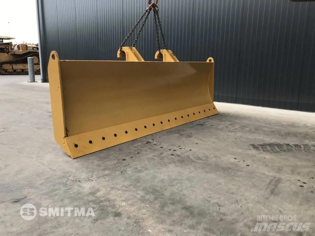 Komatsu QR Kniver