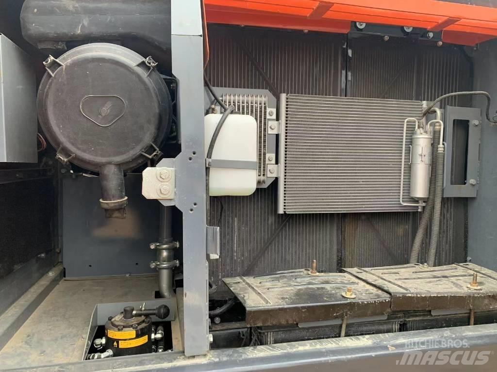 Hitachi ZX 200-3 Beltegraver