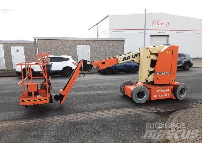 JLG E 300 AJP Leddede bomlifter