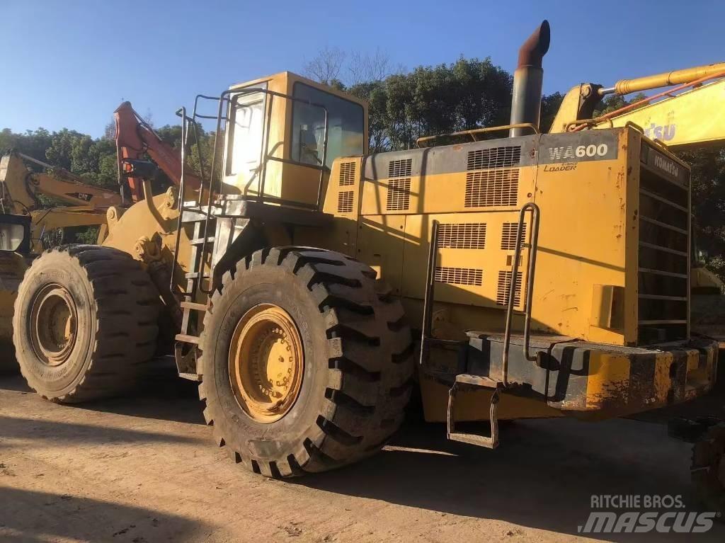 Komatsu WA 600-3 Hjullastere
