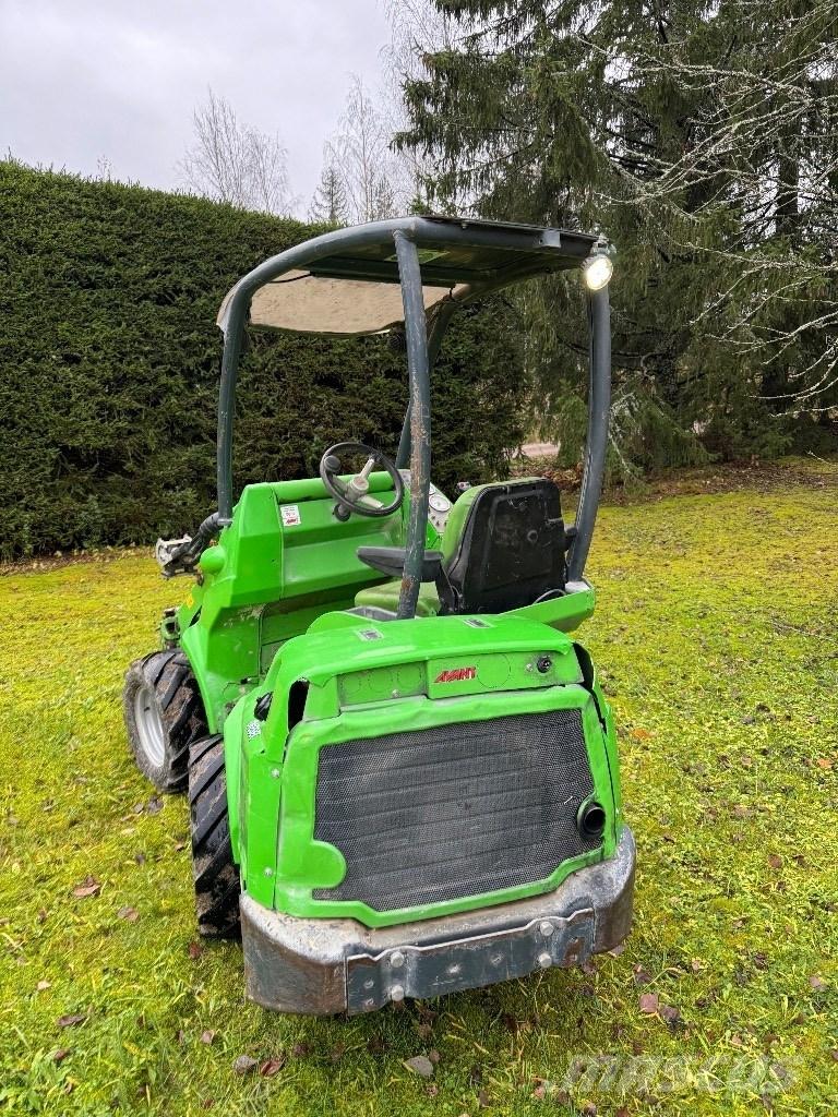 Avant 528 Kompaktlaster