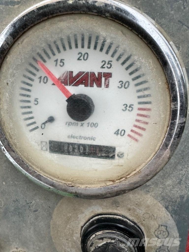 Avant 528 Kompaktlaster