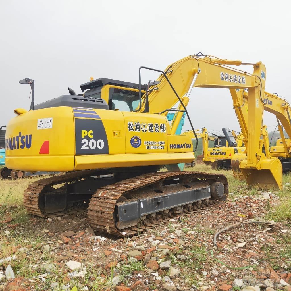 Komatsu PC200-8 Beltegraver