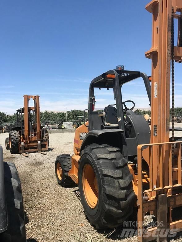CASE 586H Terrenggående gaffeltruck