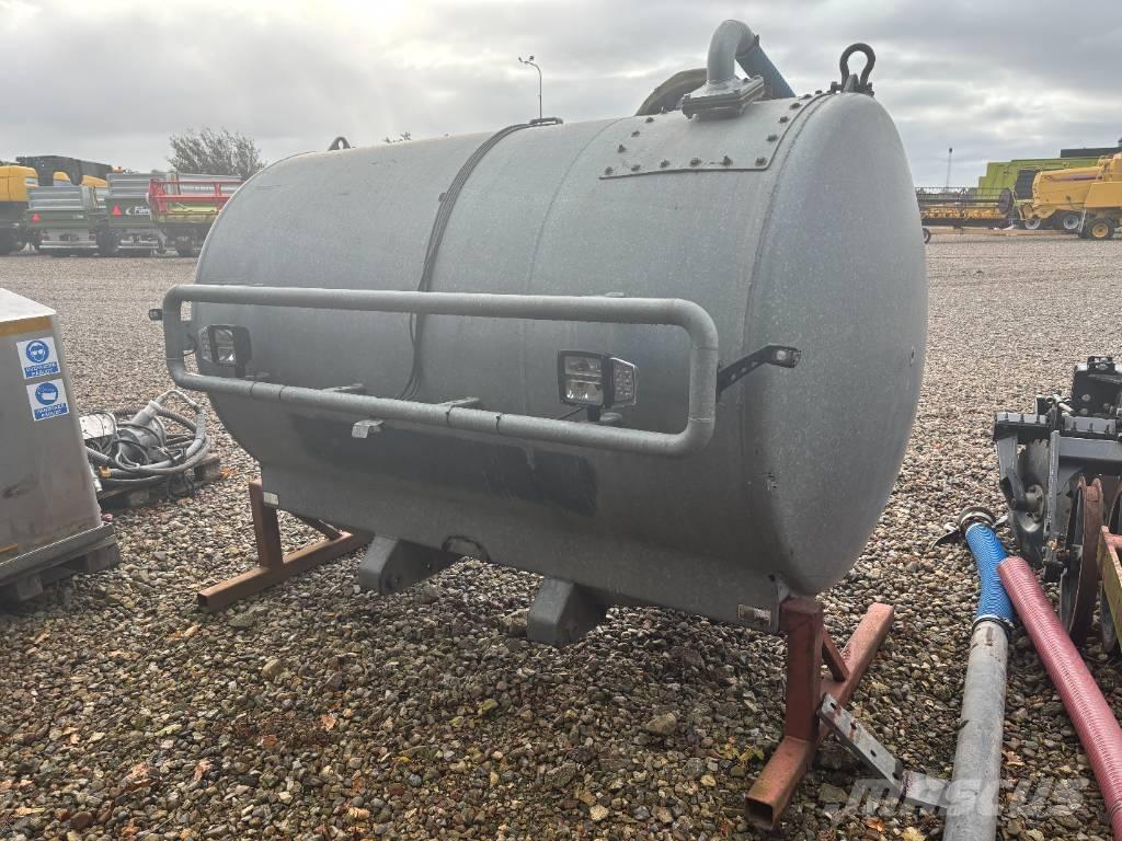 Harsø Fronttank Slamtanker