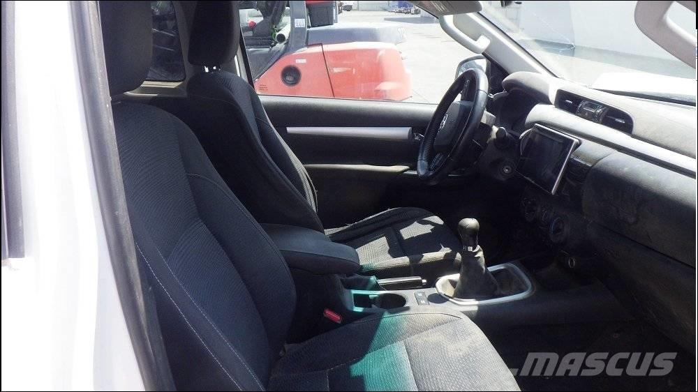 Toyota Hilux 4 Pickup/planbiler
