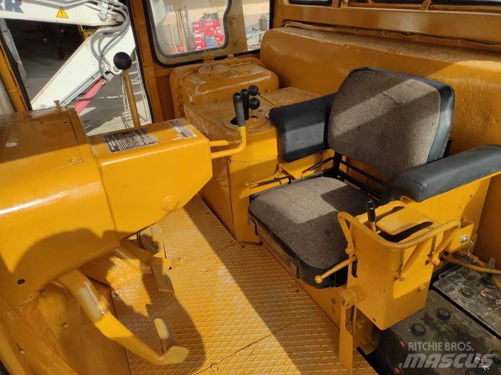 CAT D 9 H Dozere Beltegående