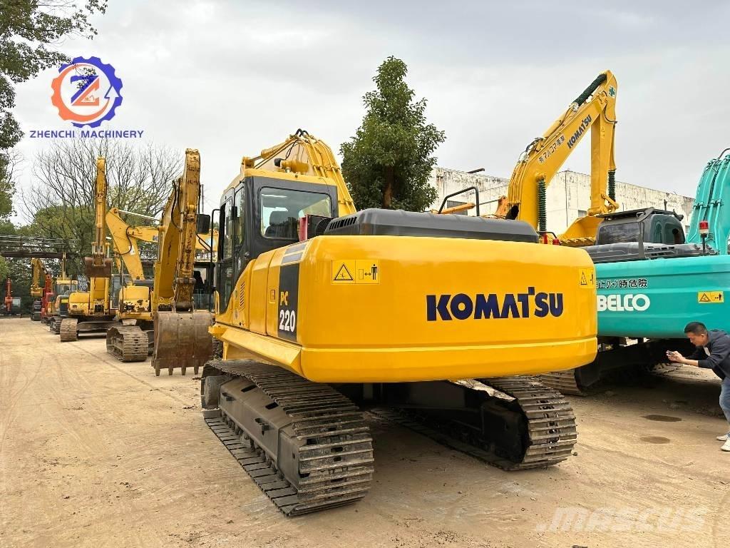 Komatsu PC 220-7 Beltegraver
