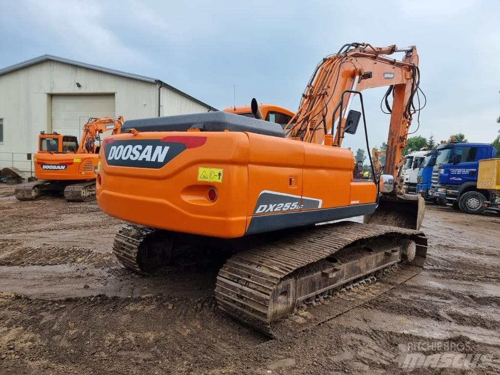 Doosan DX 255 LC Beltegraver