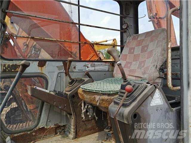 Hitachi EX200-1 Beltegraver