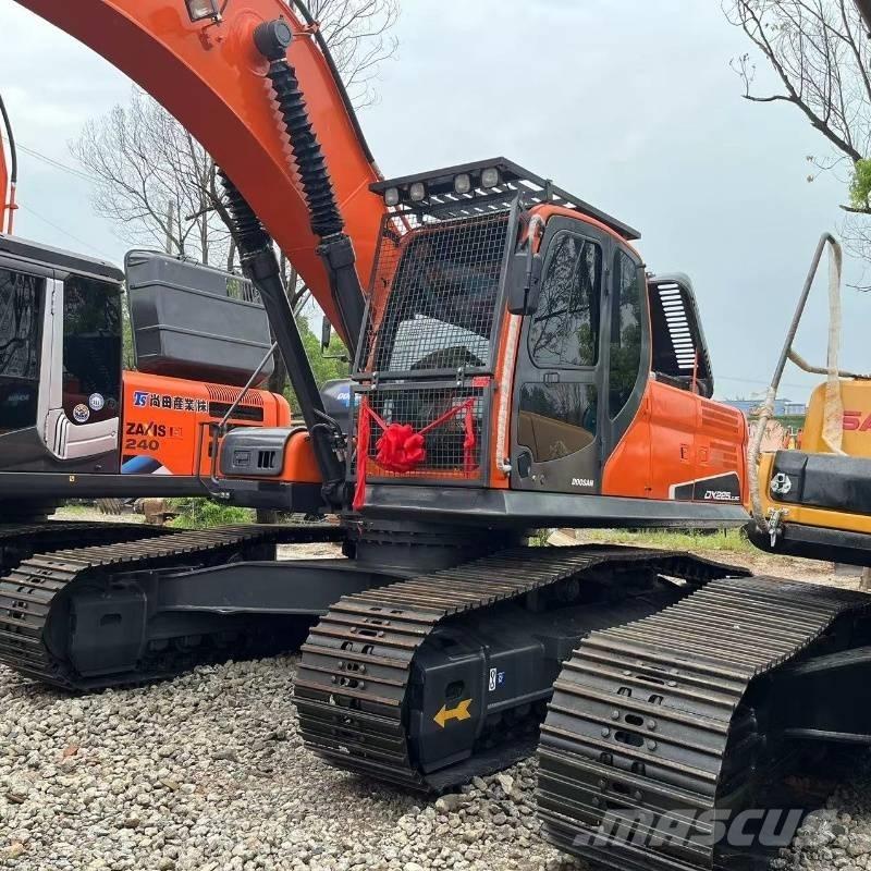 Doosan DX225 Beltegraver