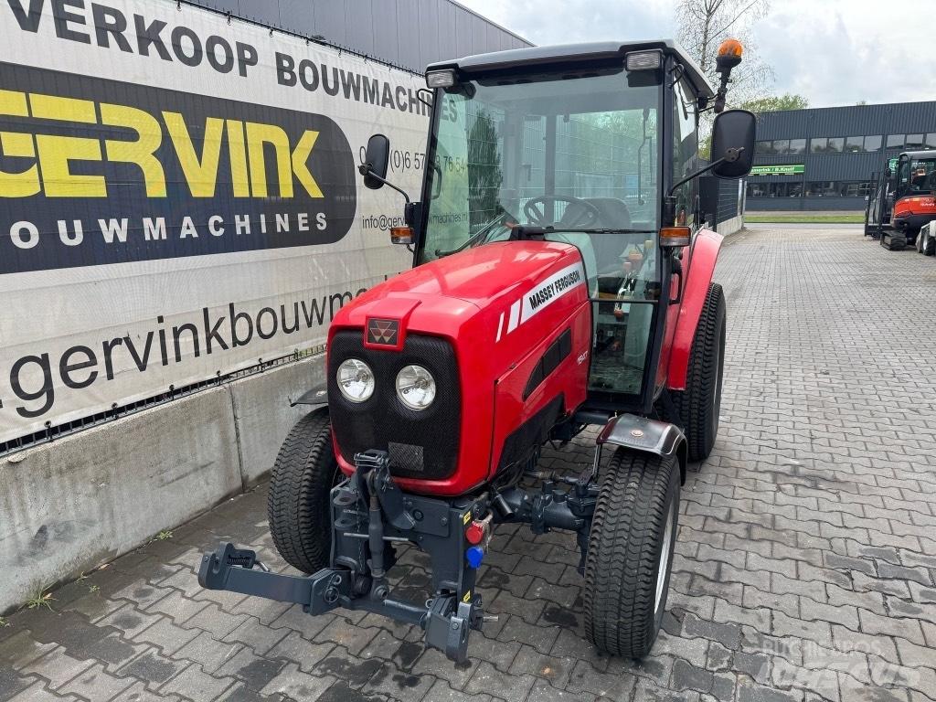Massey Ferguson 1547 Traktorer