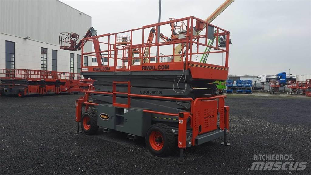 SkyJack 9250RT Sakselifter