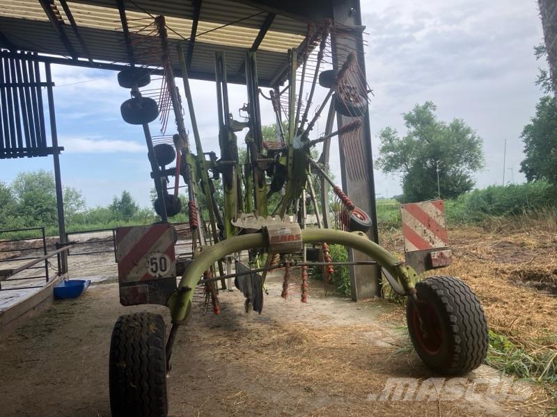 CLAAS Liner 2900 Svanser