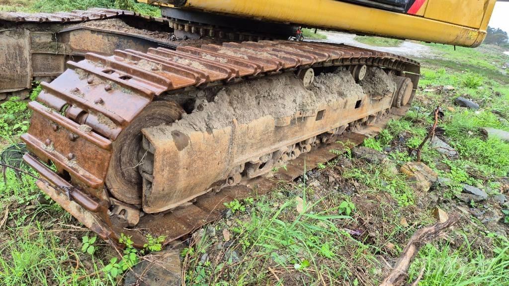 CAT 329 D L Beltegraver