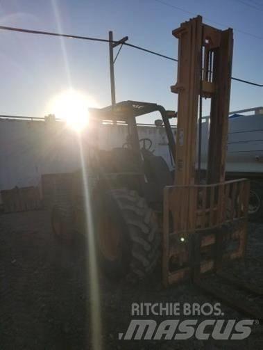 CASE 586H Terrenggående gaffeltruck