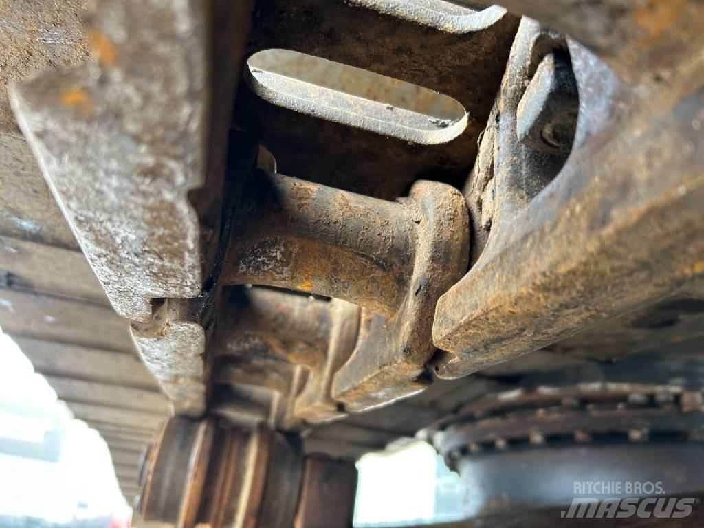 Hitachi ZX 210 LC-3 Beltegraver
