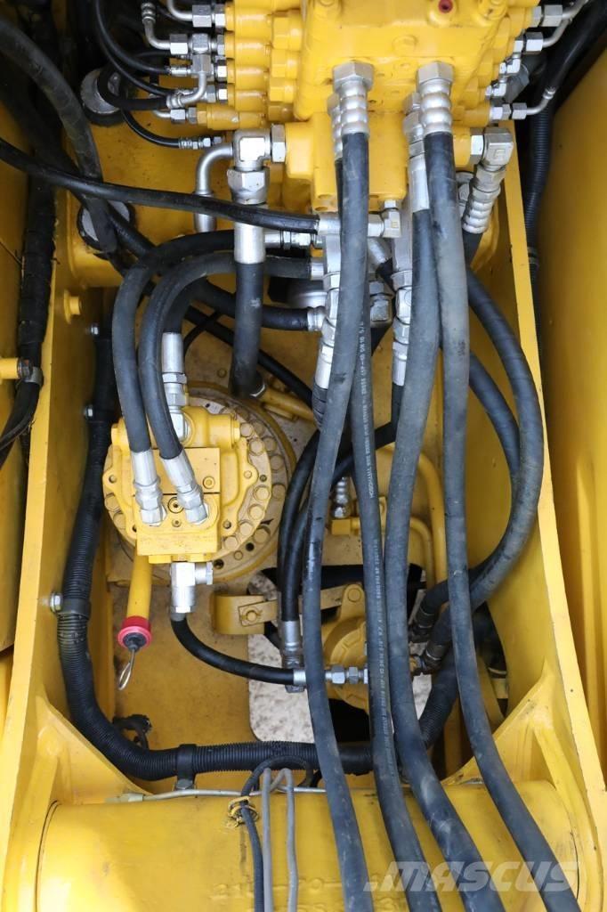 Komatsu PC 130-7 Beltegraver
