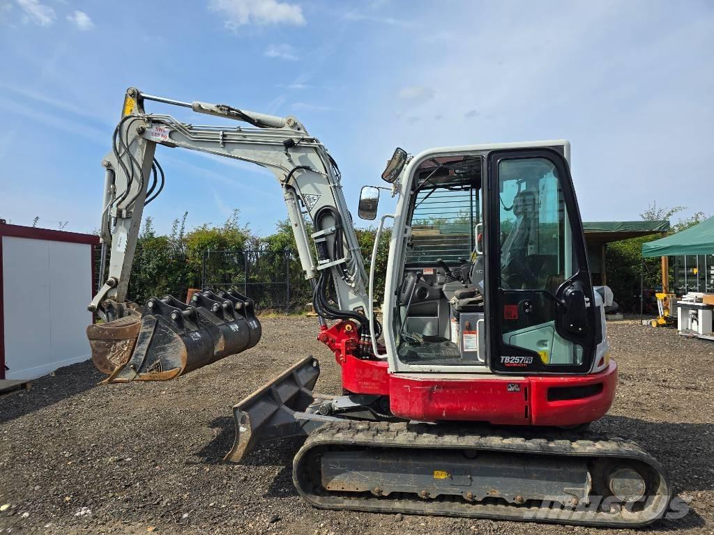 Takeuchi TB 257 FR Minigravere <7t