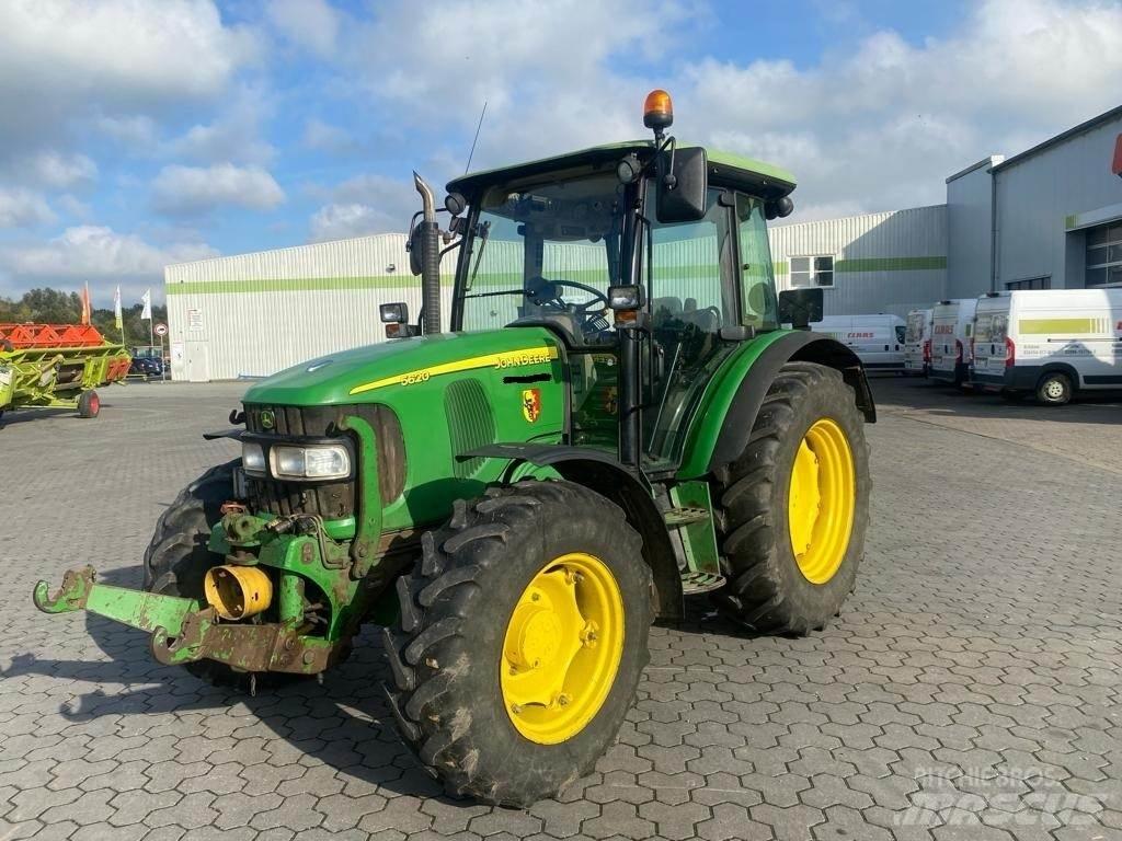 John Deere 5620 Traktorer