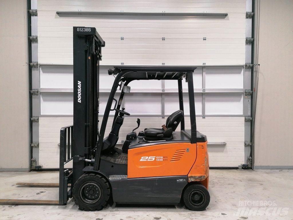 Doosan B25X-7 Elektriske trucker