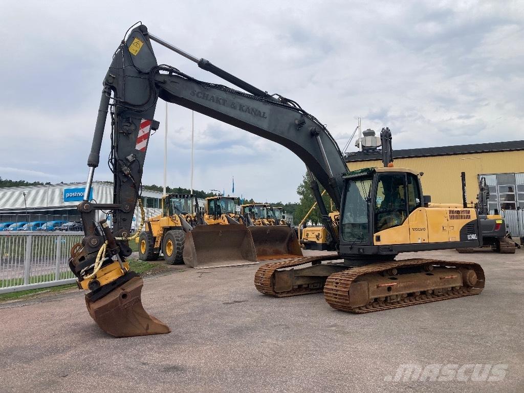 Volvo EC 240 C L Beltegraver