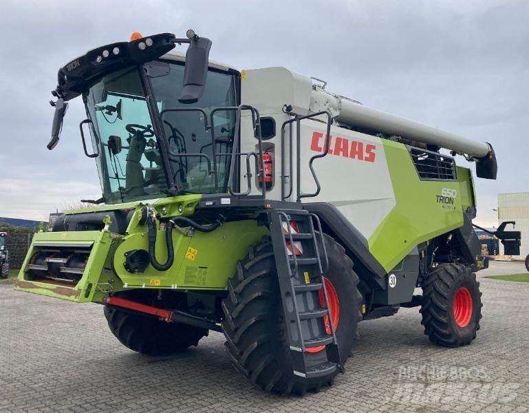 CLAAS TRION 650 Skurtreskere