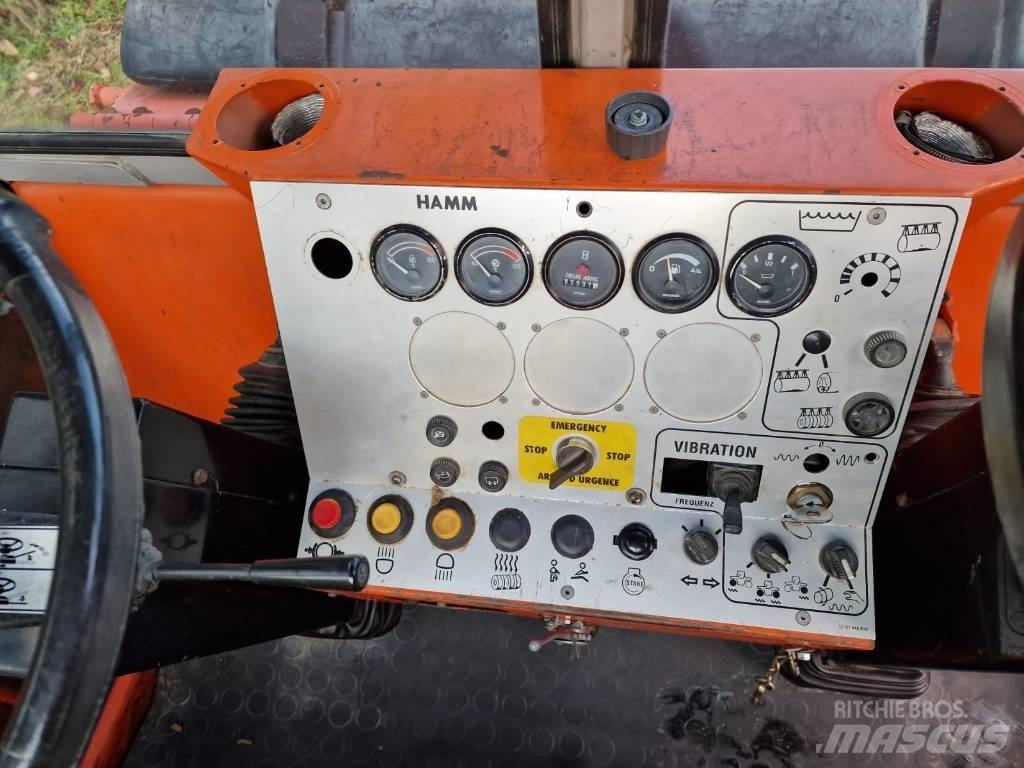 Hamm DV 6 Tandem Valser