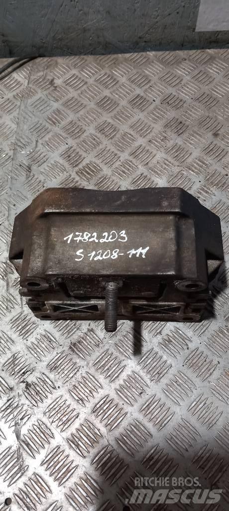 Scania 94 D.    1782203 Motorer