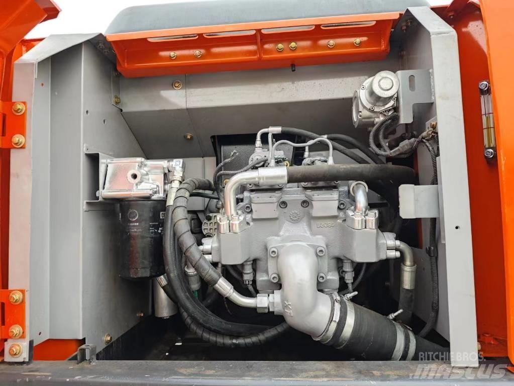 Hitachi ZX 200-6 Beltegraver
